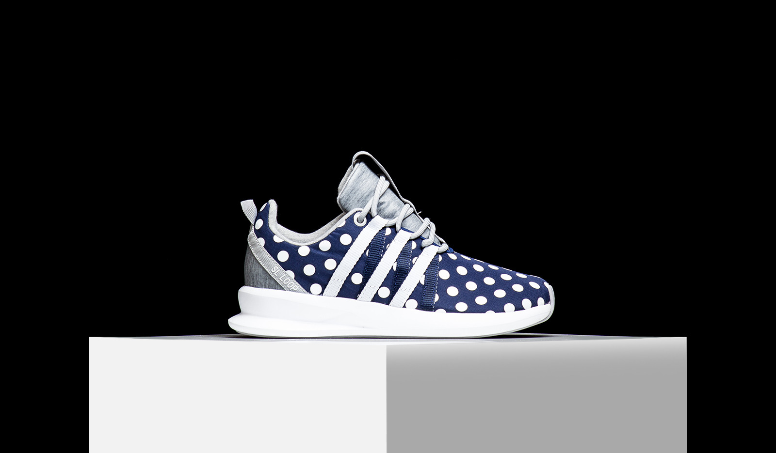 WOMEN'S ADIDAS SL LOOP RACER "DOTTY"