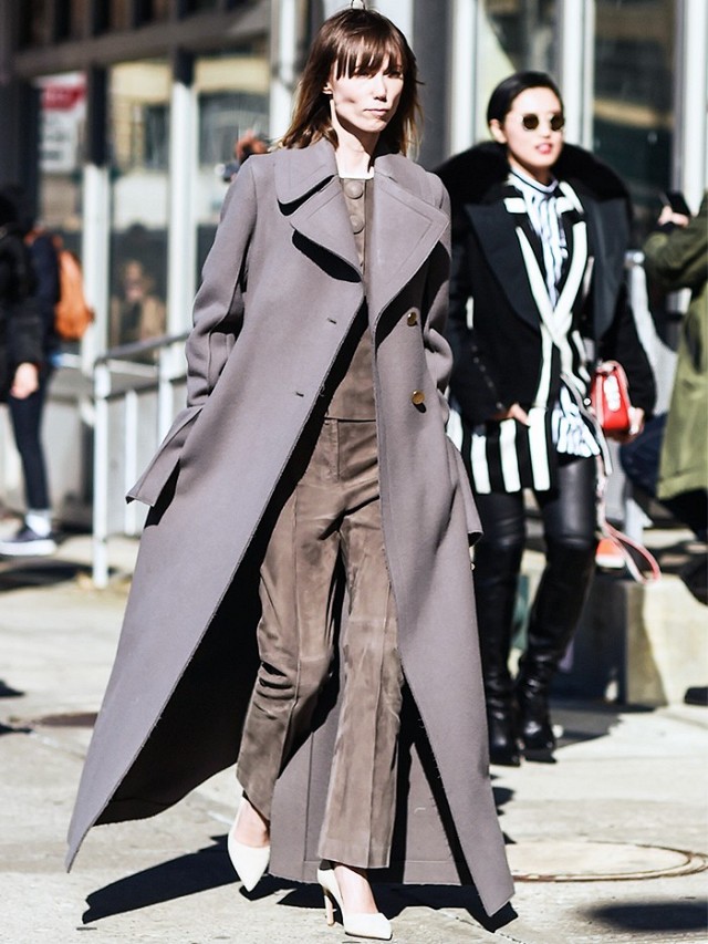 ONE COLOR FROM HEAD TO TOE