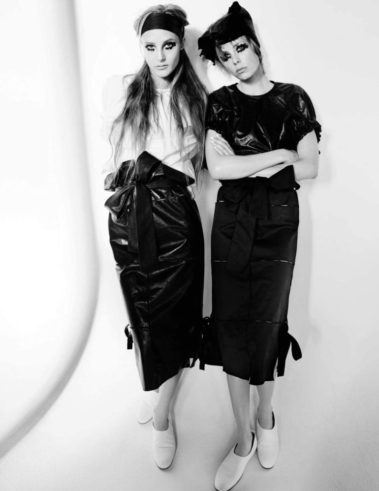 edie-campbell-olympia-campbell-by-mario-testino-for-vogue-uk-march-2016-14-1