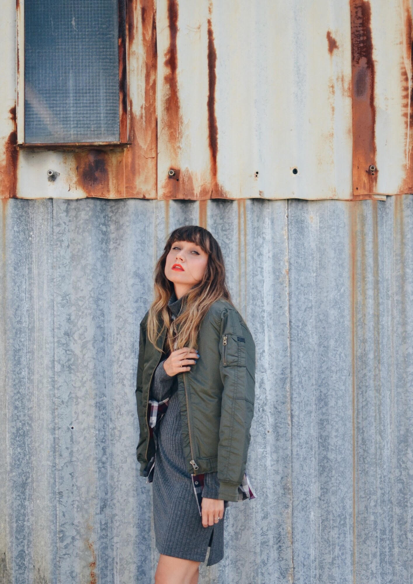 ANA BACINGERxS.OLIVER