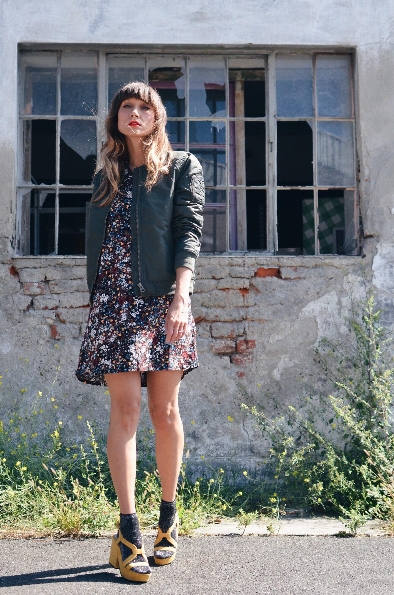 ANA BACINGERxS.OLIVER