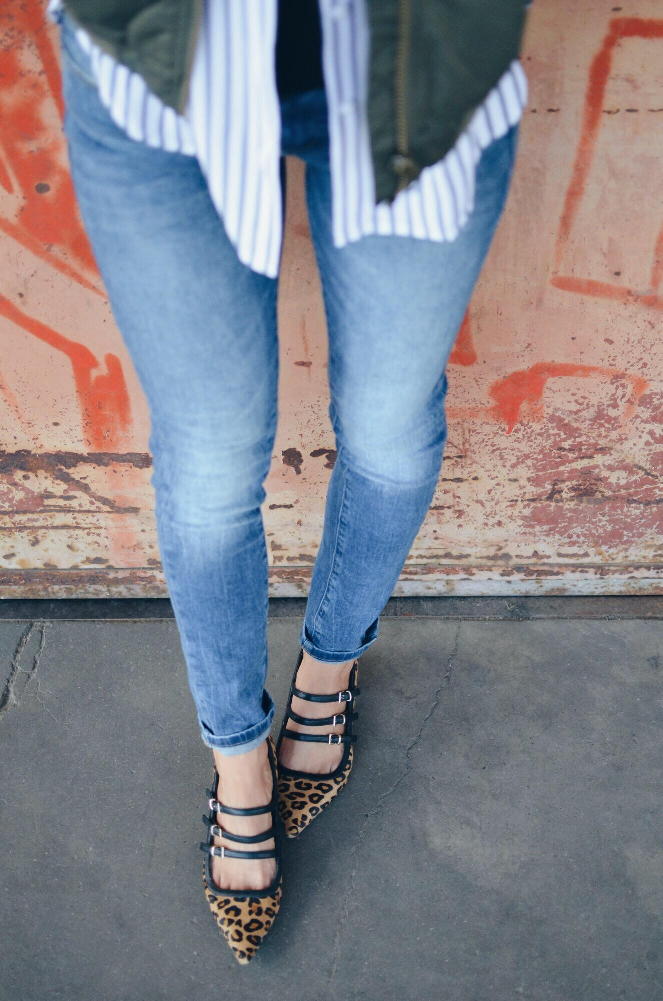 ANA BACINGERxS.OLIVER