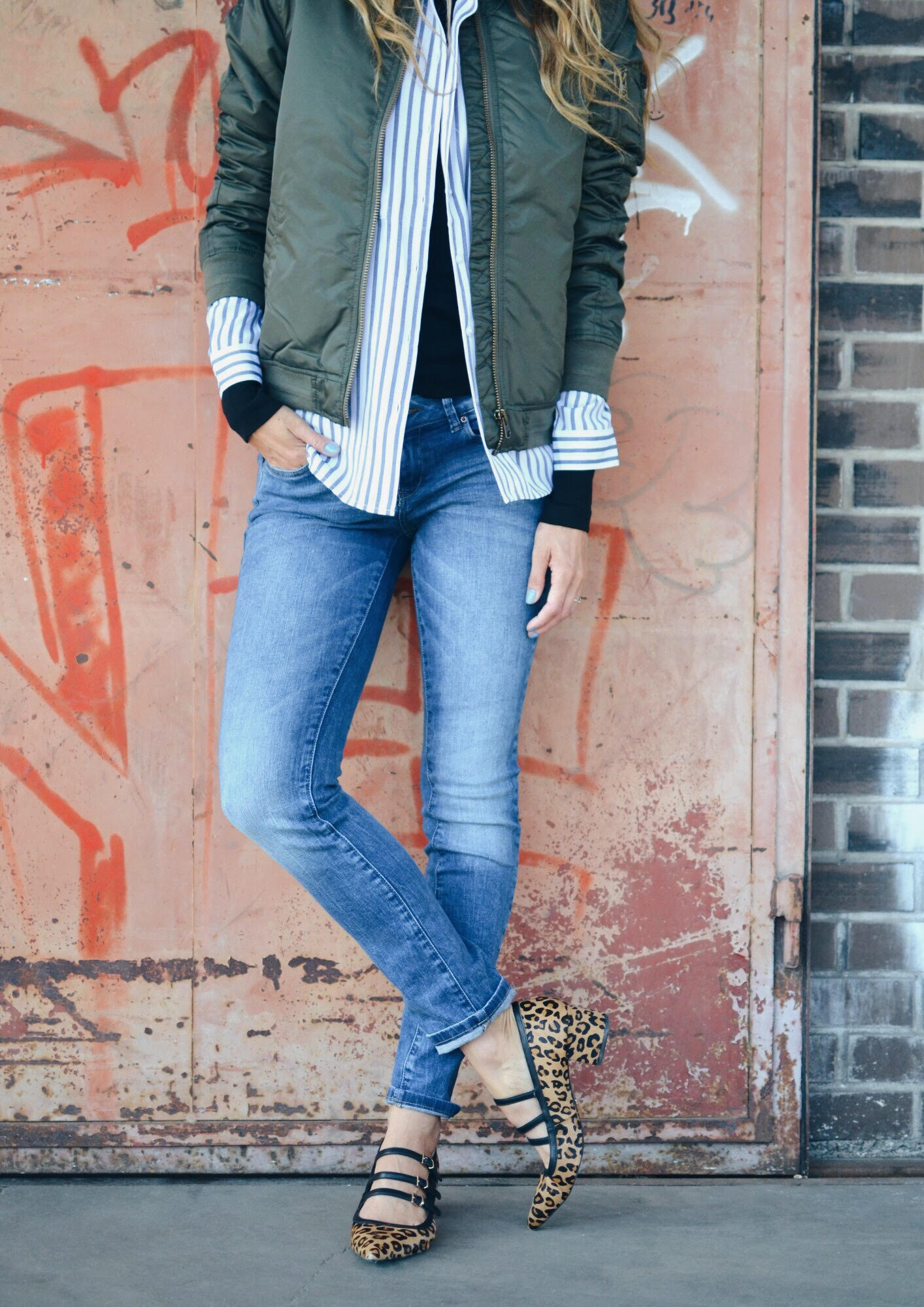 ANA BACINGERxS.OLIVER