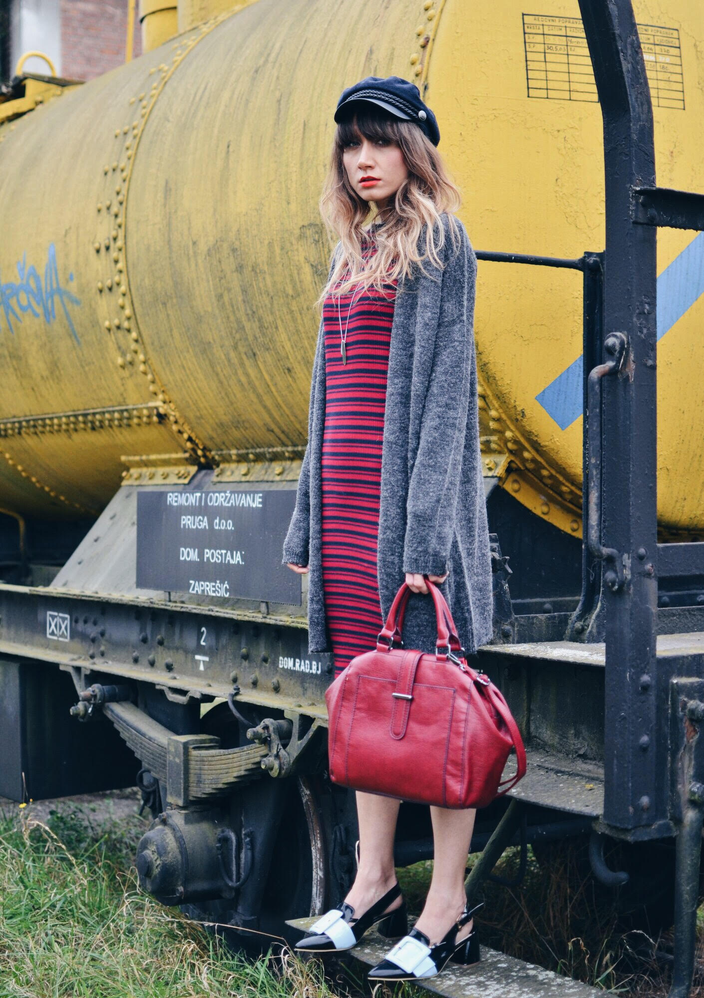 3 WAYS TO WEAR A STRIPED DRESS